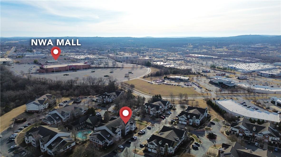 Image 2: Close proximity to NWA Mall, Wal-Mart, Target, Int