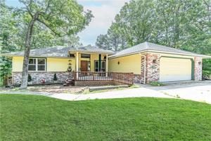 15 Tewkesbury Circle