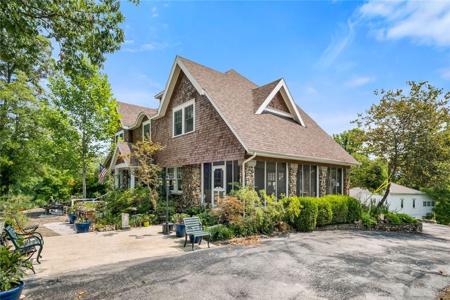 615 E Prairie Creek Drive