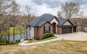 129 Kinross Drive