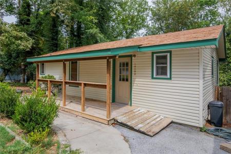 16152 Hickory Lane