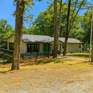 19185 E Highway 303