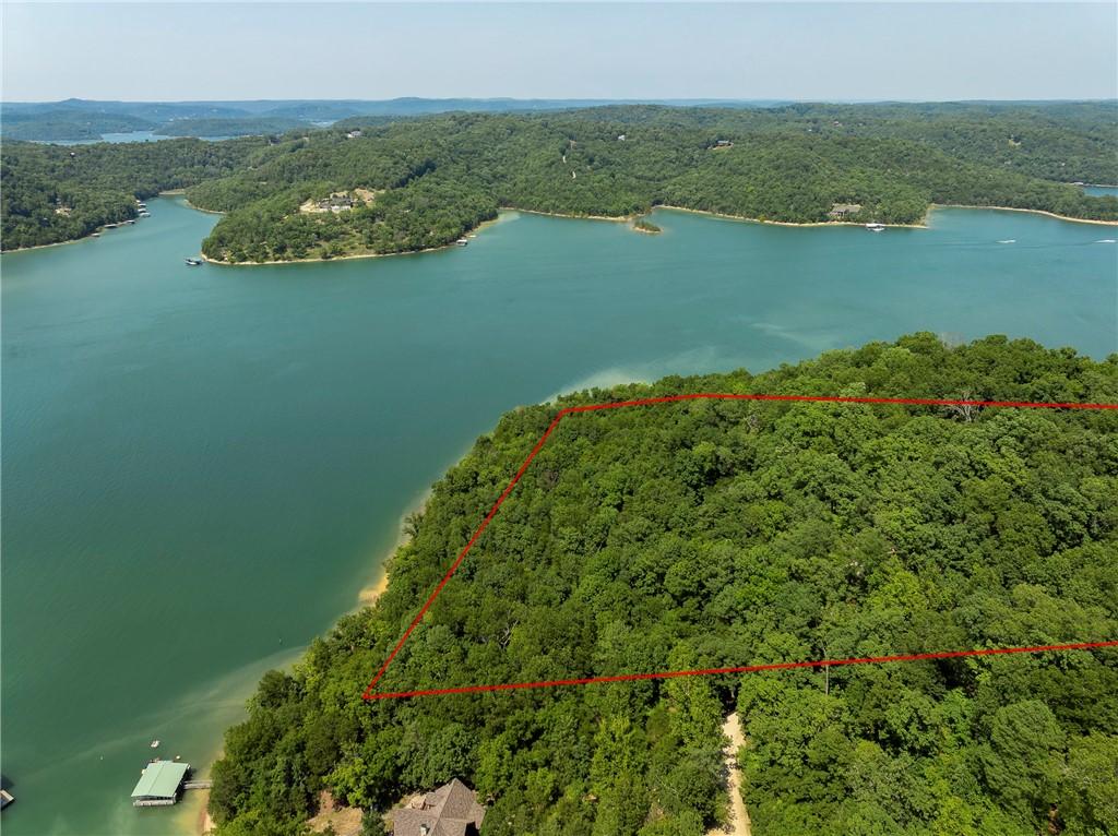 Image 3: 13.88 ACRES m/l OUTLINED IN RED IS APPROXIMATE ADJ