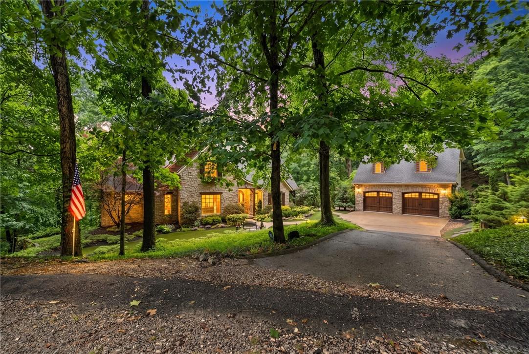 Image 2: Surrounded by the forest canopy, this retreat offe