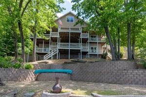 7 Garland Lane