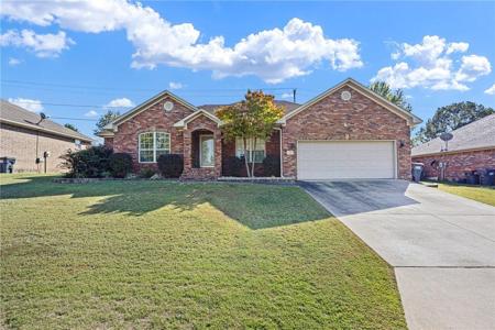 140 Hawthorne Lane