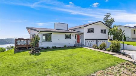 8116 Pine Lane