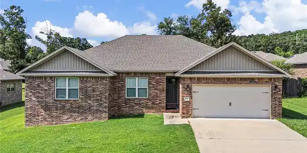 233 Redwood Lane