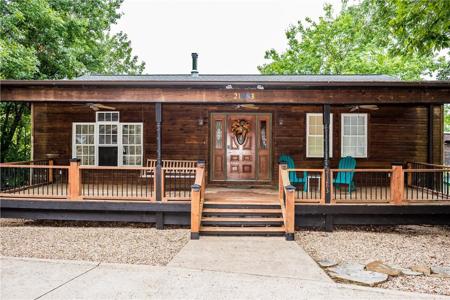 21283 Maple Drive
