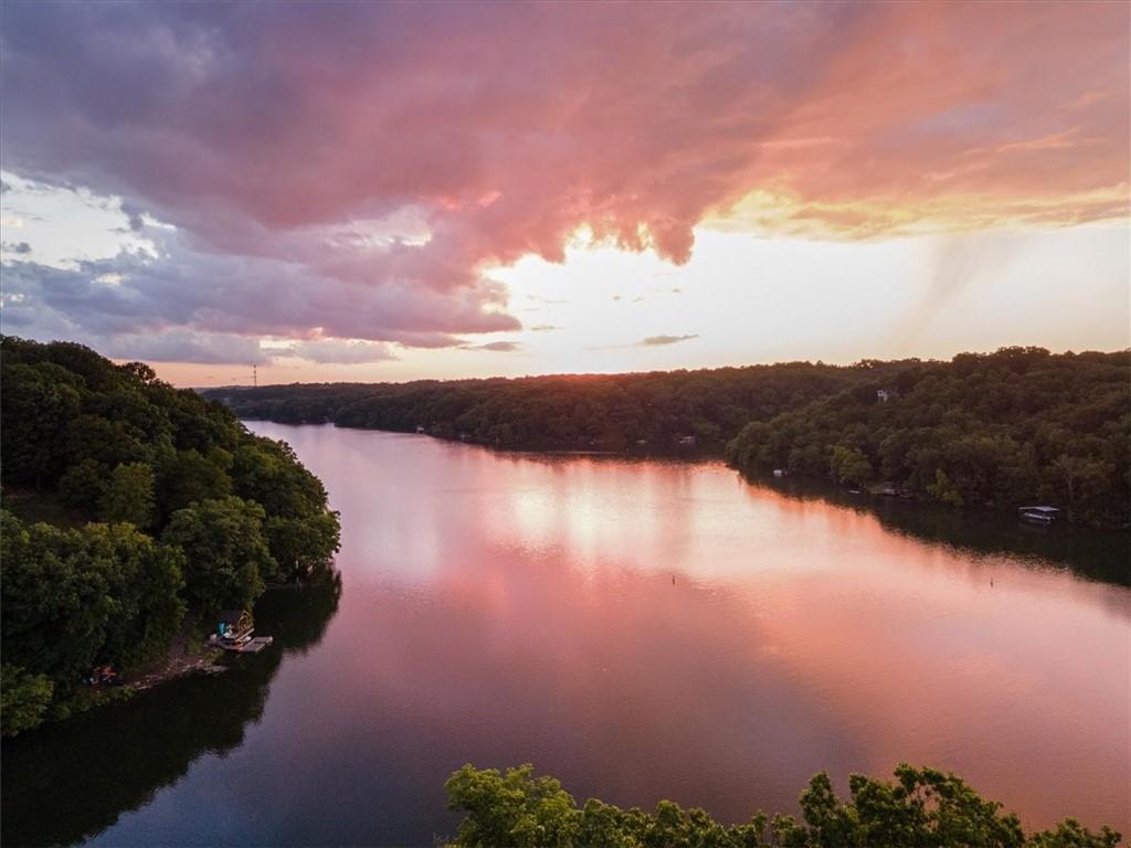 Image 3: Spectacular sunset views of Lake Ann