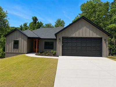 2 McGaugh Place