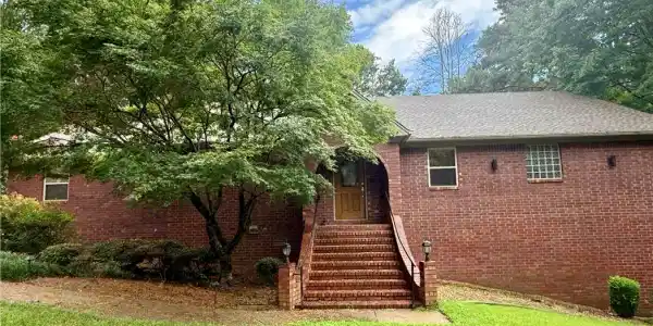 209 Hickory Hills Drive