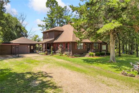 312 W Cedar Lane