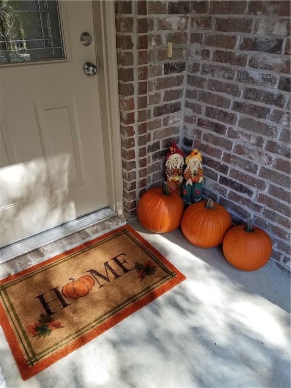 Image 3: Detailed view of brick siding