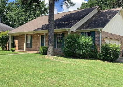 1504 Edward Lane