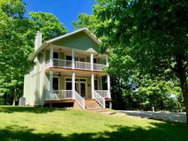 222 Summit View Dr.