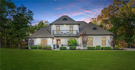 10625 Bluewater Passage