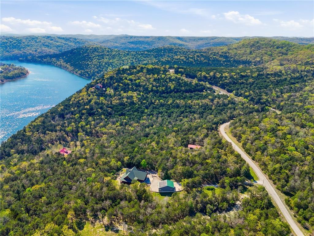 Image 3: The property is situated in a naturally abundant a