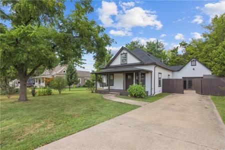 1114 S 3rd Street