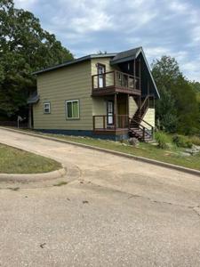 30 Woodsdale Drive