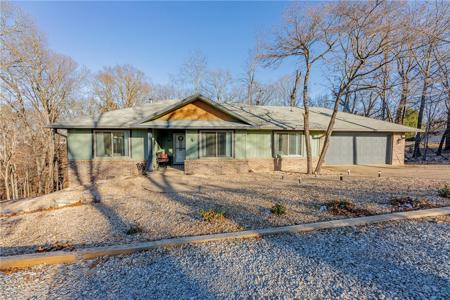 4 Cheviot Circle
