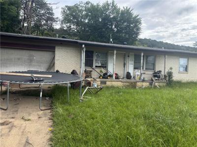 2106 Military Road