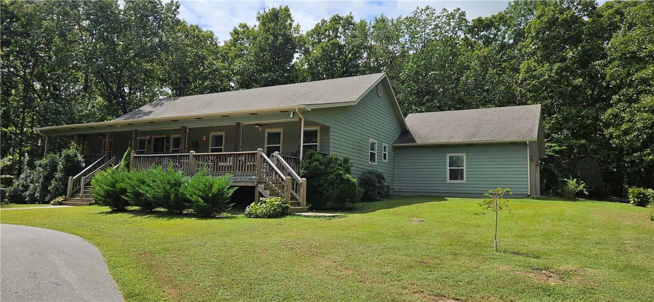 Image 4: House side view