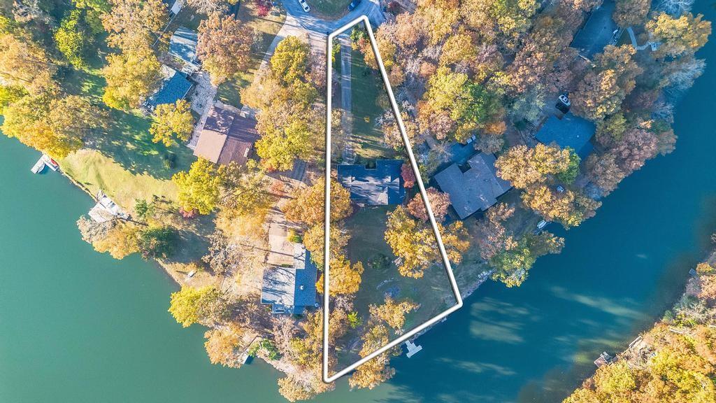 Image 4: 0.73 acres at the end of a cul-de-sac.