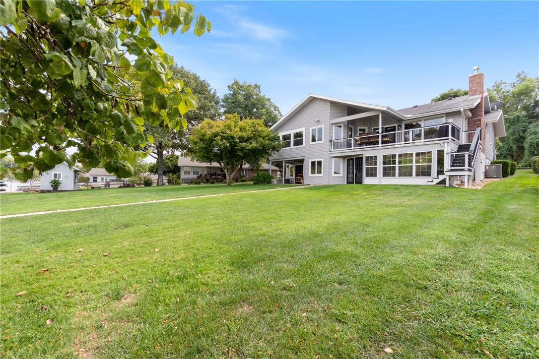 Image 3: Imagine all the lakeside activities you could enjo