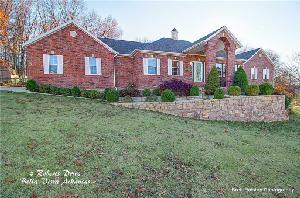 4 Roberts  DR