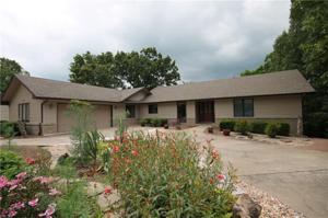 33 Kintyre  DR