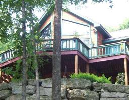 925 Edgewater  DR