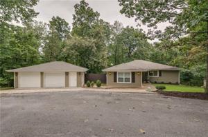 2 Stroud Circle