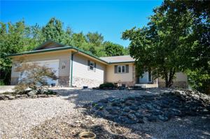 27 SE Dunkeld Drive