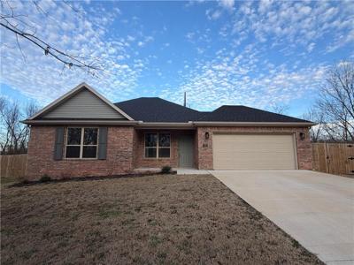10 Lathrop Lane