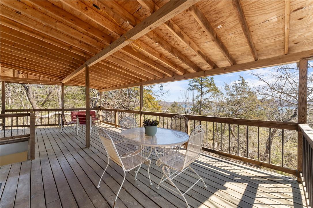 Image 2: Expansive Deck