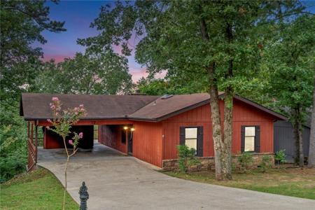 17 Devizis Drive