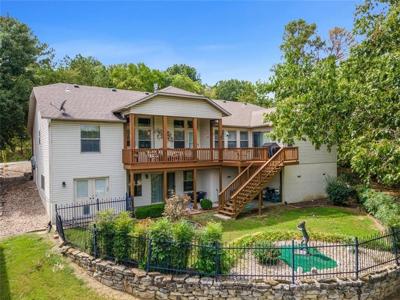 16 Luncarty Lane