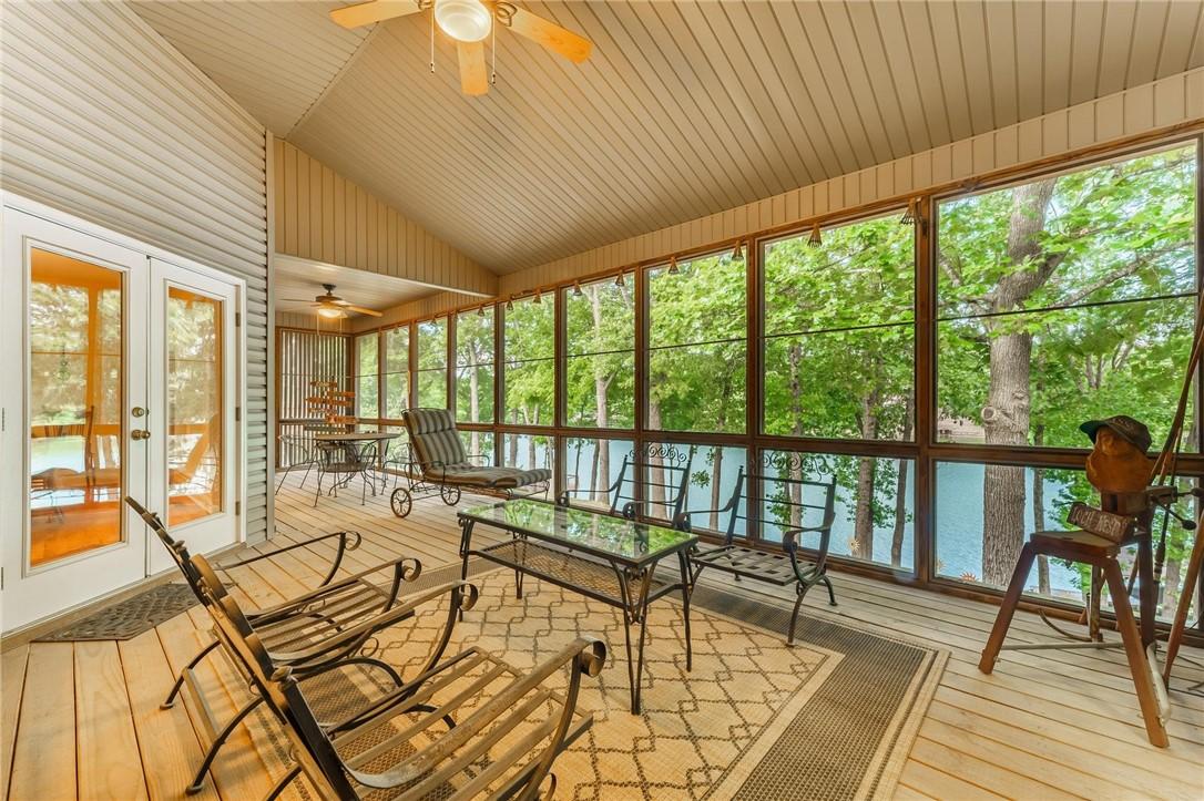 Image 2: Relax on your screened porch...