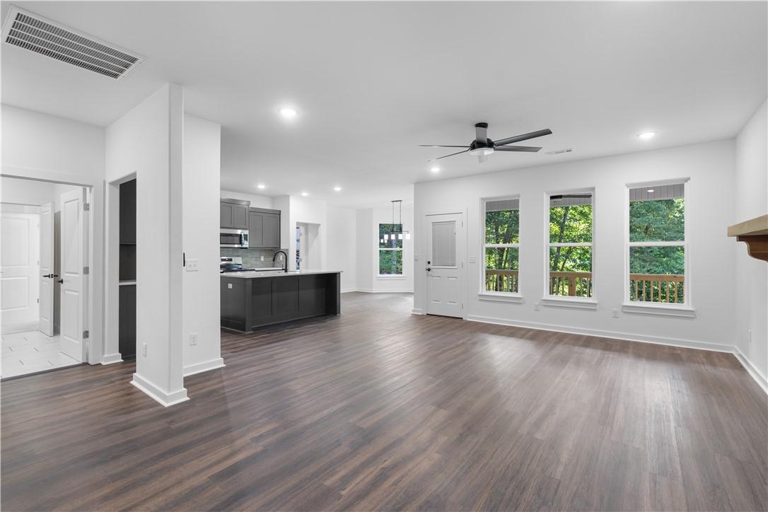 Image 2: Living and Dining