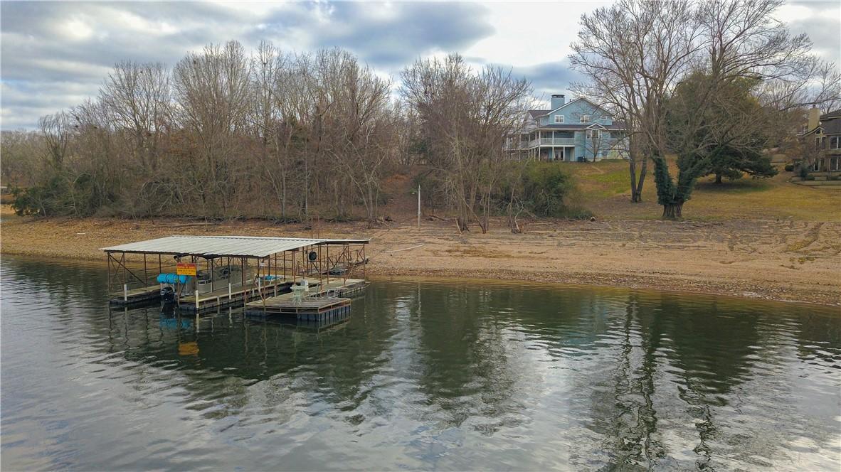 Image 2: Private Boat Dock with 2 slips
