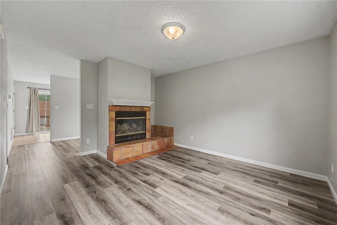 Image 4: Bright & open layouts with living room, dining, ki