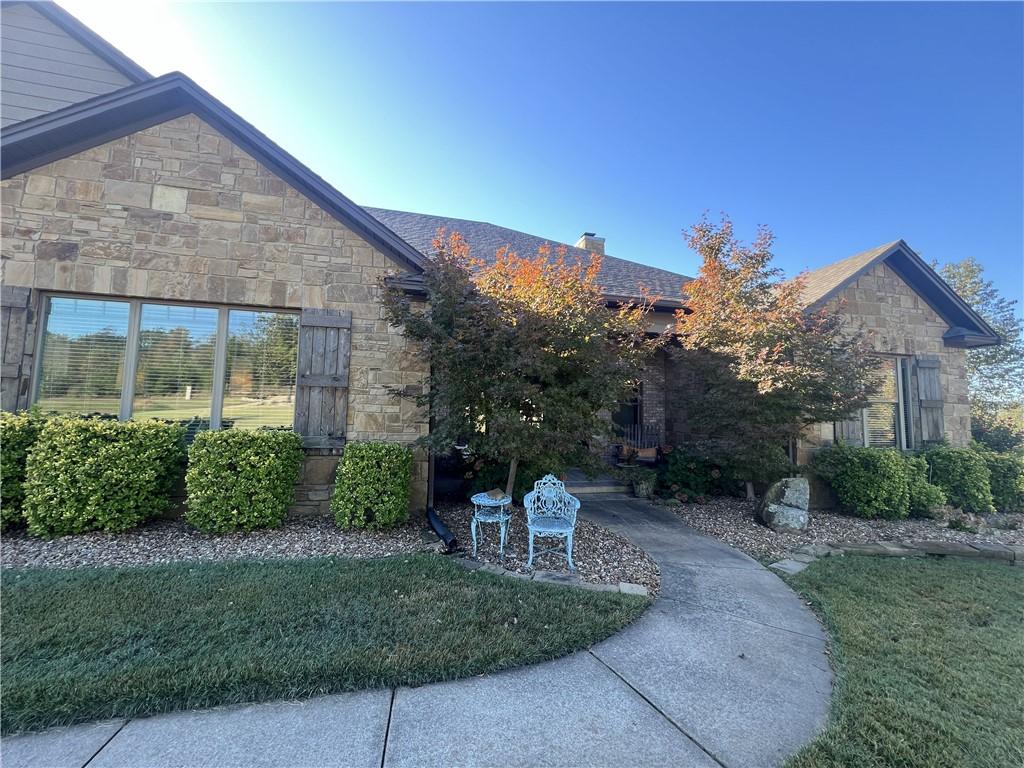 Image 2: Front Entry