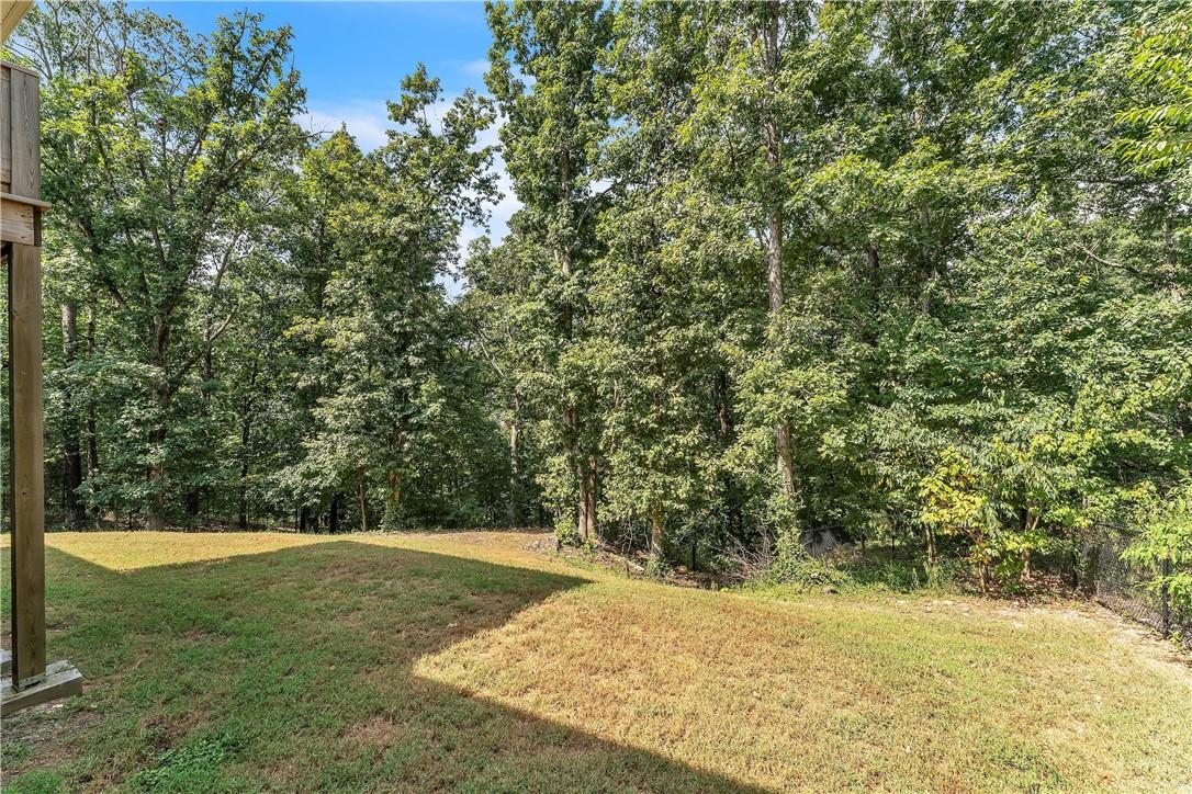 Image 4: Backyard with lots of privacy and trees