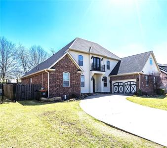 207 N Angel Falls Lane