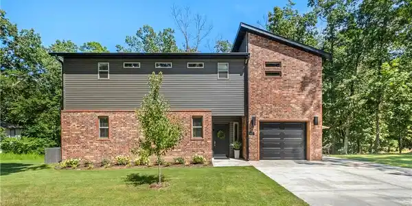43 Saint Austell Drive
