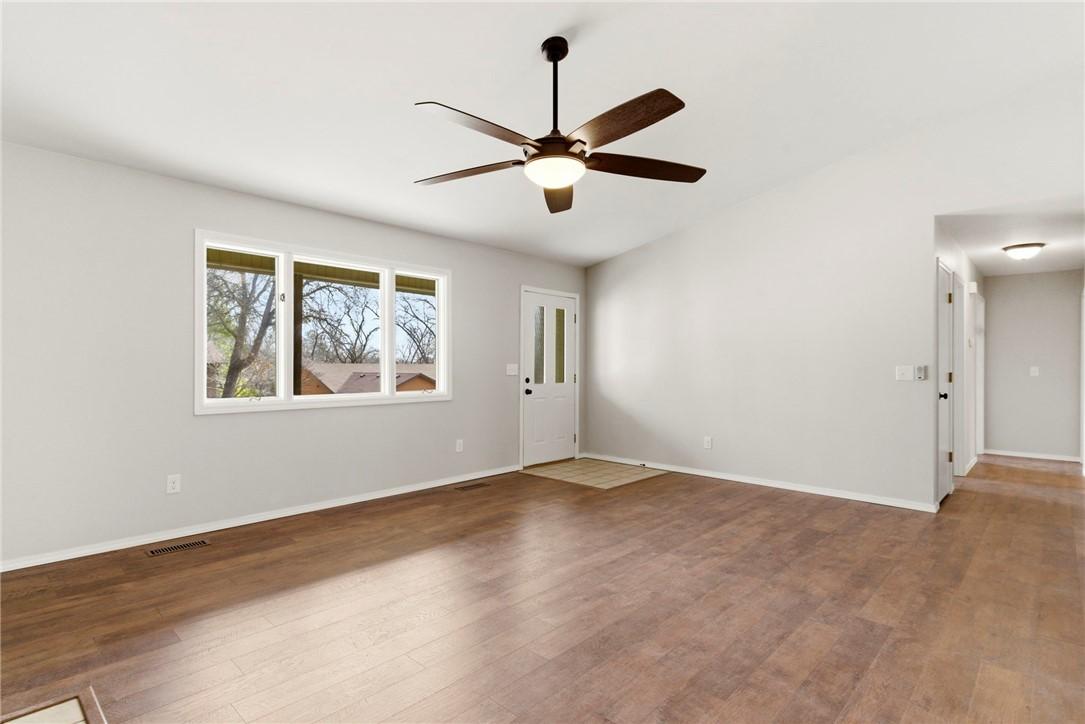 Image 4: Family Room