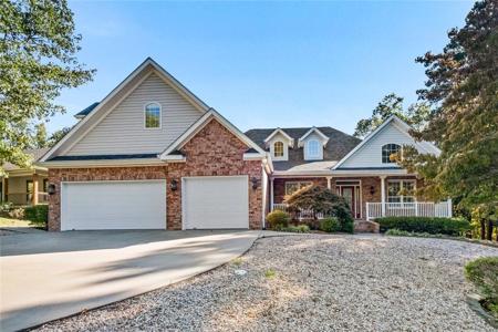 35 Devizis Drive