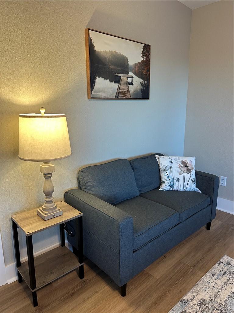 Image 4: Upper living area