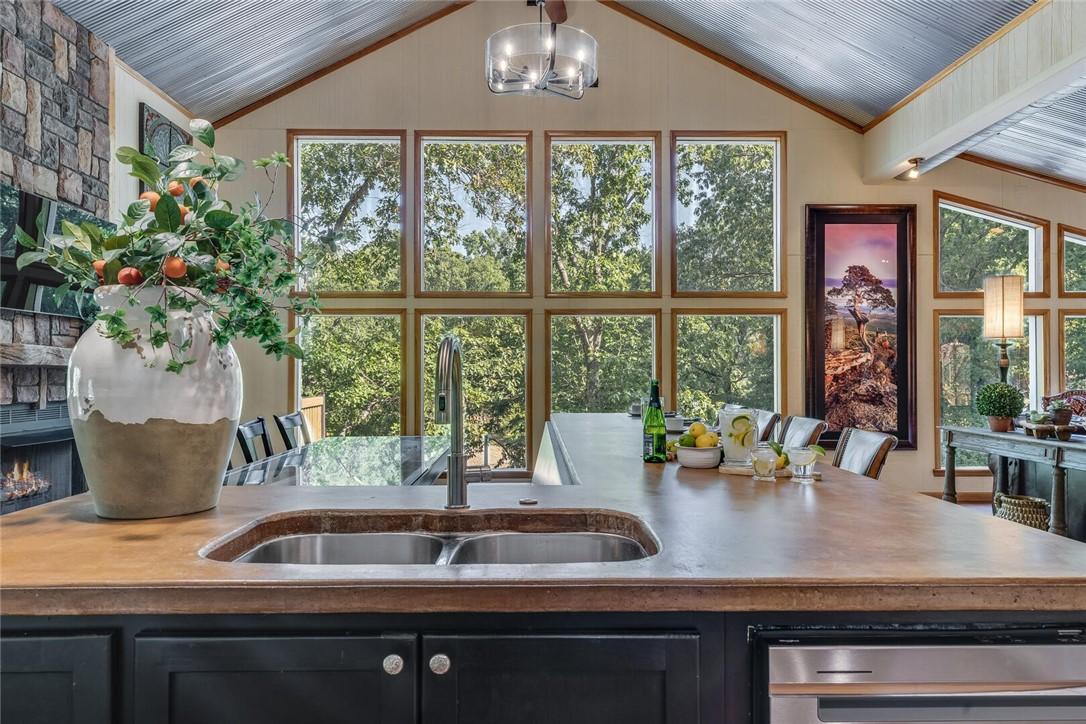 Image 4: Kitchen view.